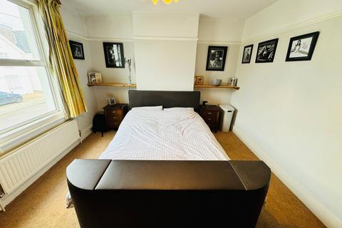71 Newbury Road, Bromley, BR2 0QN