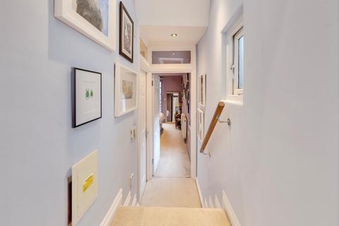 1 bedroom flat for sale, Shirlock Road, Hampstead