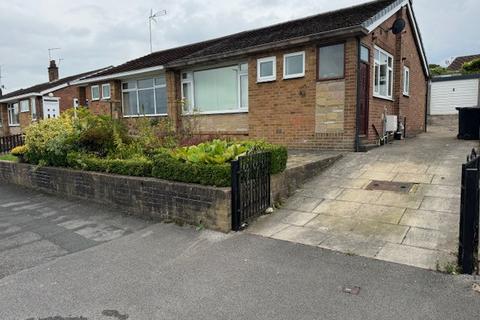 2 bedroom detached bungalow to rent, Kirkwood View, Leeds, West Yorkshire, LS16