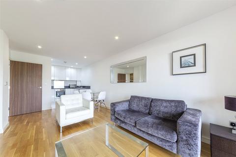 1 bedroom apartment to rent, Avershaw House, London SW15