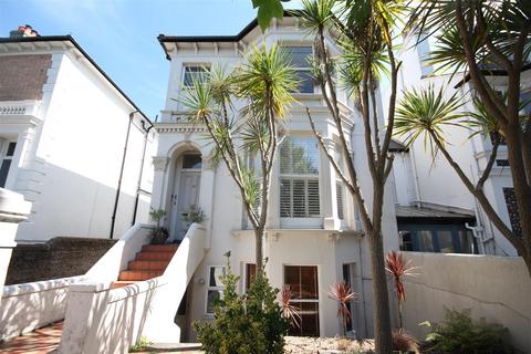 2 bedroom flat to rent, Goldstone Villas, Hove, East Sussex