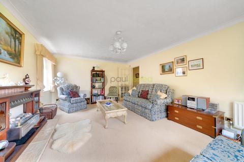 6 Hamilton Close, Purley, CR8 1AW