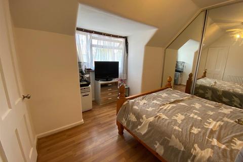 2 bedroom terraced house for sale, Broad Street, Dagenham