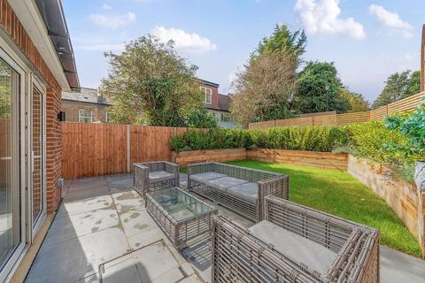 3 bedroom detached bungalow for sale, Mulberry Close,  Hendon,  NW4