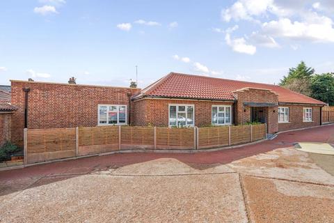 3 bedroom detached bungalow for sale, Mulberry Close,  Hendon,  NW4