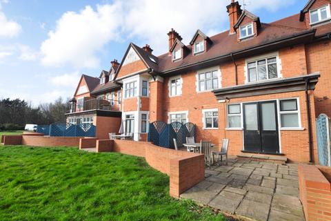 2 bedroom apartment to rent, Ferry Lane, Staines-upon-Thames TW19