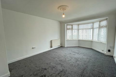 2 bedroom flat to rent, Fairfax Drive, Westcliff On Sea SS0