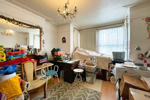 20 Quebec Avenue, Southend-on-sea, SS1 2DE