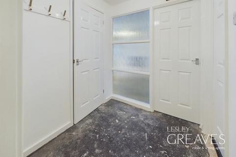 2 bedroom maisonette for sale, Larkspur Avenue, Redhill, Nottingham