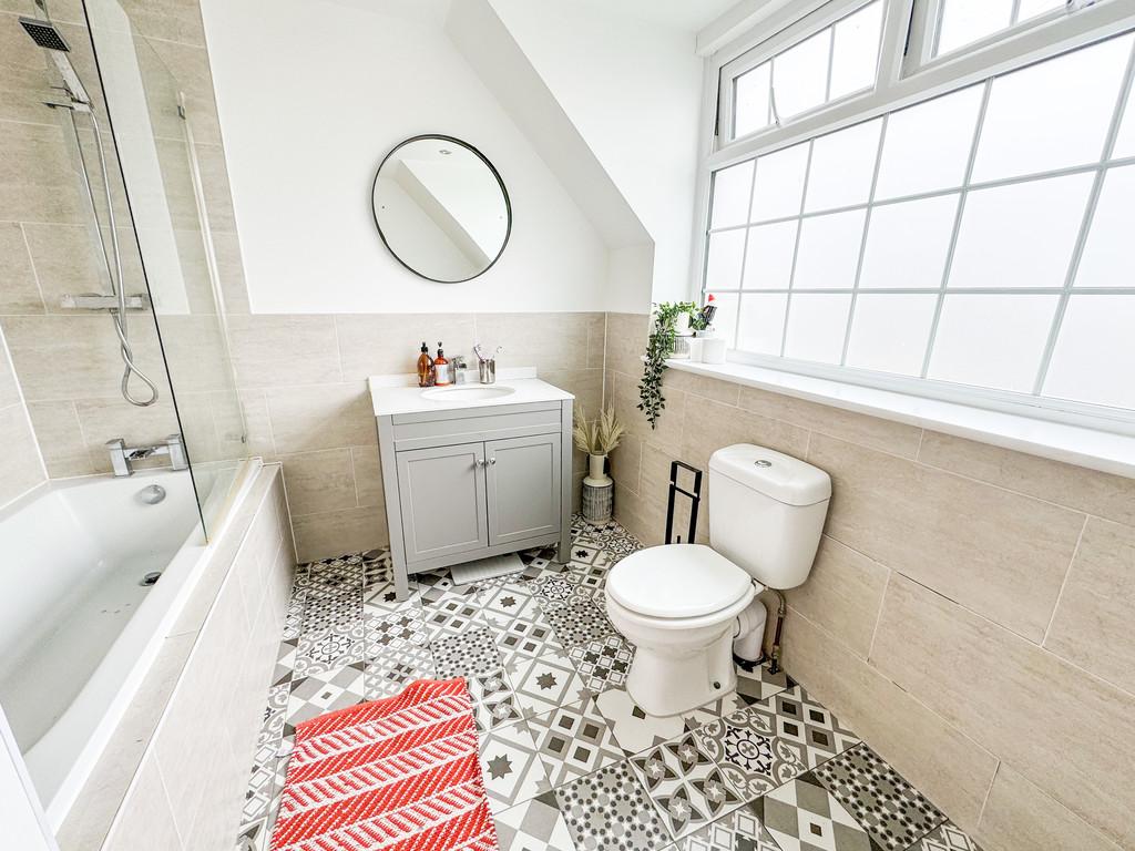 Bathroom 1st floor