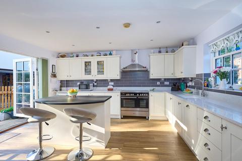 4 bedroom detached house for sale, Station Road, Diss IP21