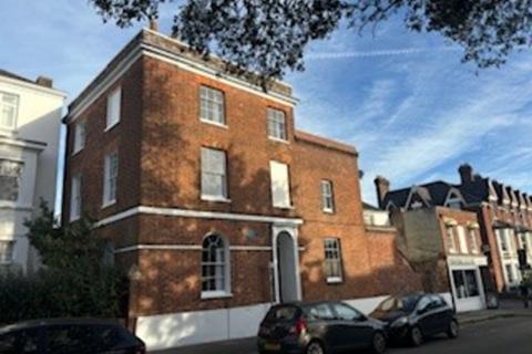 4 bedroom terraced house to rent, St Davids Hill, Exeter