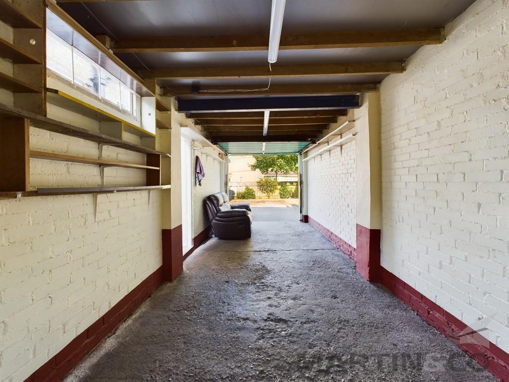 16 Garage
