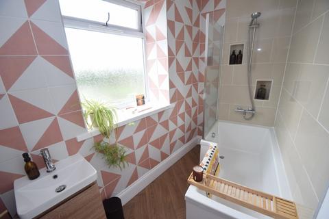 75 Cottingley Cliffe Road, Bingley, BD16 1UP