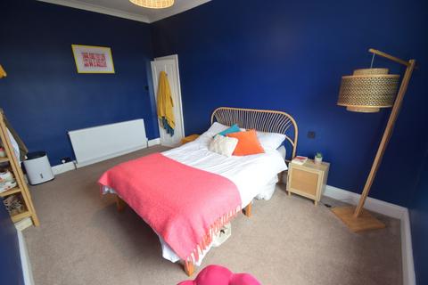 75 Cottingley Cliffe Road, Bingley, BD16 1UP