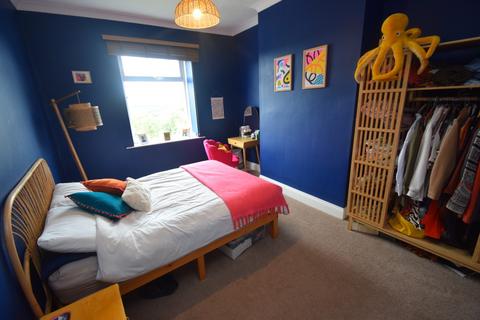 75 Cottingley Cliffe Road, Bingley, BD16 1UP