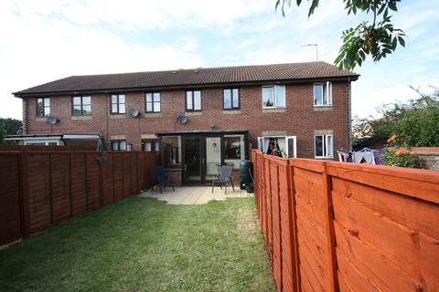 2 bedroom terraced house to rent, Tern Gardens, Chatteris