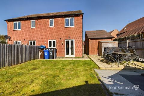 3 bedroom semi-detached house for sale, Cascade Close, Burton-on-Trent