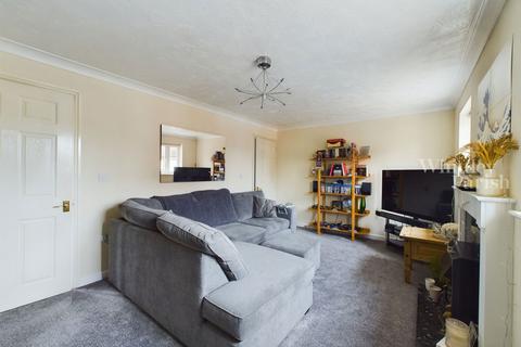 1 bedroom maisonette for sale, Petersfield Close, Long Stratton, Norwich, NR15 2WR