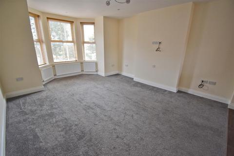 2 bedroom apartment to rent, Cromer Road, Sheringham