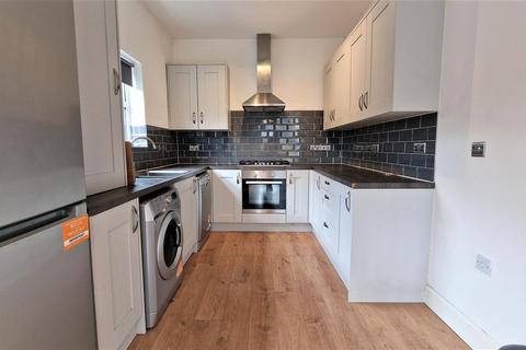 3 bedroom ground floor flat to rent, Forest Drive East, London E11