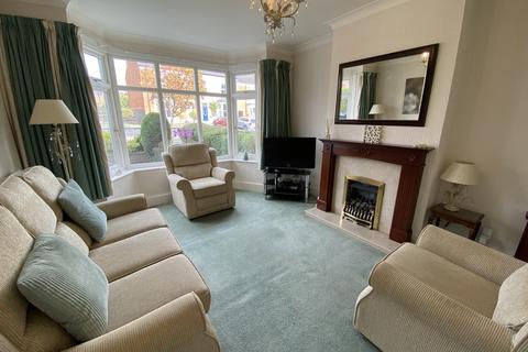 3 bedroom semi-detached house for sale, Lyndon Road, Solihull B92