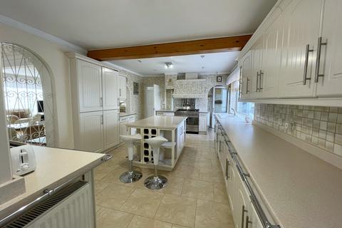 3 bedroom detached bungalow for sale, Broadway, Crowland