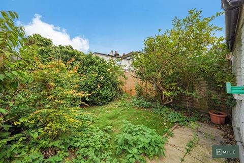 2 bedroom terraced house for sale, Waldo Road, London NW10