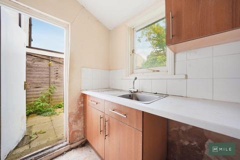 40 Waldo Road, London, NW10 6AT