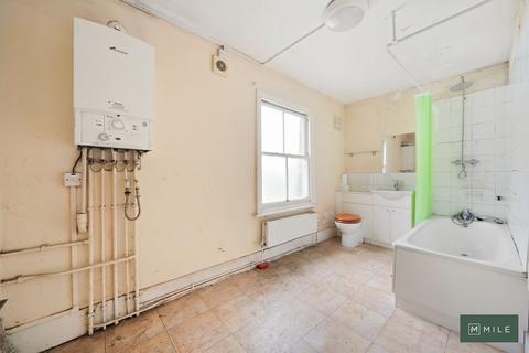 40 Waldo Road, London, NW10 6AT
