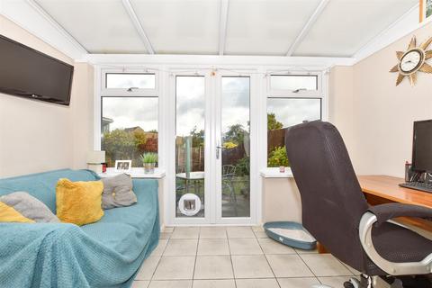 3 bedroom semi-detached house for sale, Poplar Grove, Maidstone, Kent