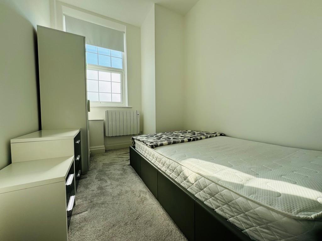 The old nick bedroom2