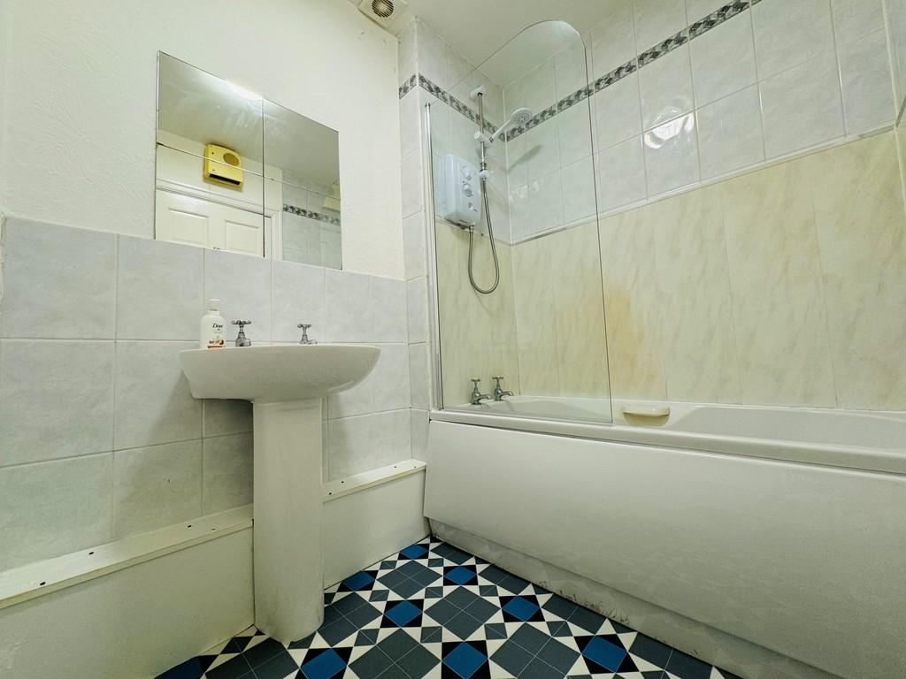 The old nick bathroom