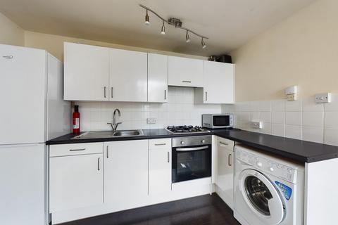 2 bedroom flat to rent, Woodland Terrace, Plymouth PL4