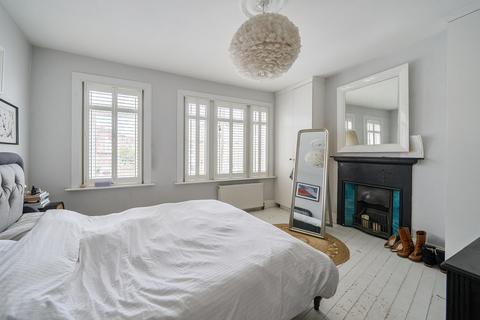 8 Union Road, London, N11 2SE