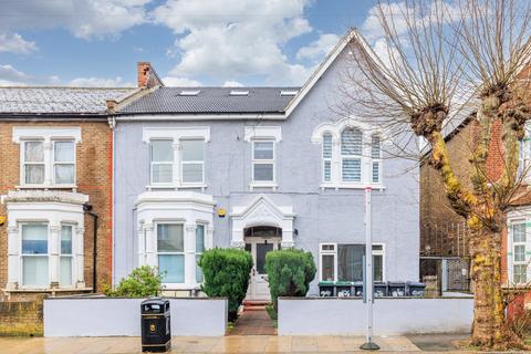 2 bedroom apartment for sale, Belmont Road, London N15