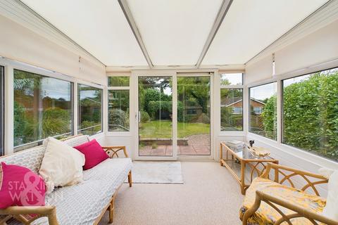 2 bedroom detached bungalow for sale, Rose Hall Gardens, Bungay