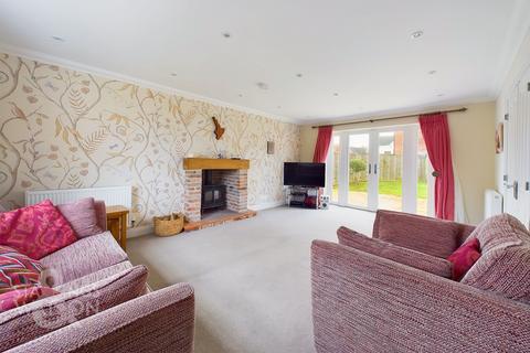 4 bedroom detached house for sale, Broomefield Road, Stoke Holy Cross, Norwich