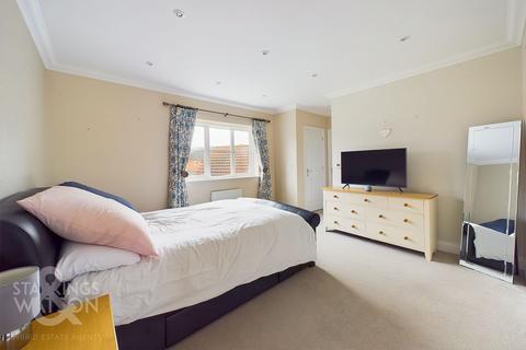 4 bedroom detached house for sale, Broomefield Road, Stoke Holy Cross, Norwich