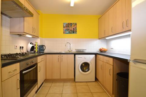 2 bedroom apartment for sale, Felixstowe Road, London