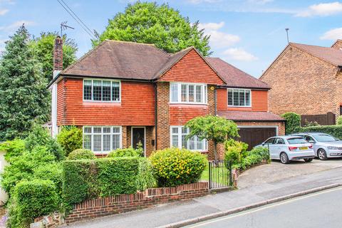 17 Marlpit Avenue, Coulsdon, CR5 2SD