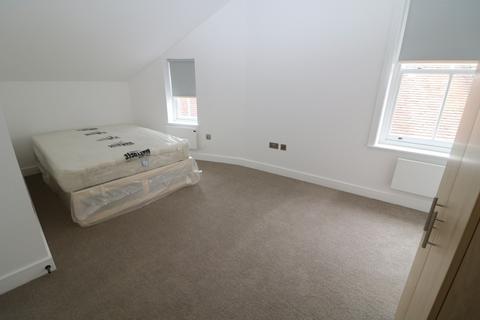 1 bedroom flat to rent, North Street, Dorking