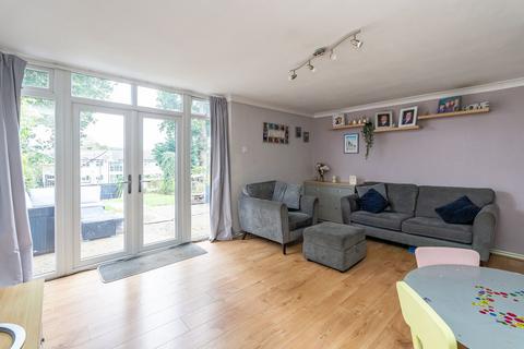99 Rough Rew, Dorking, RH4 2PB