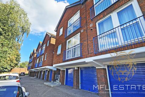 1 bedroom maisonette for sale, Whitehorse Lane, London SE25