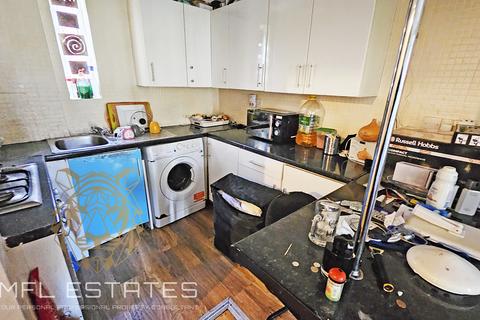 1 bedroom maisonette for sale, Whitehorse Lane, London SE25