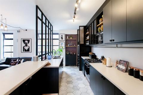 Flat 3, 59 Chilton Street, London, E2 6EA