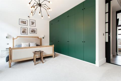 Flat 3, 59 Chilton Street, London, E2 6EA