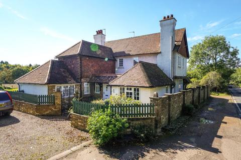 4 bedroom semi-detached house for sale, Hempstead Road, Hemel Hempstead HP3