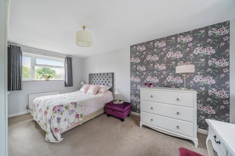 181 Saunders Lane, Woking, GU22 0NT