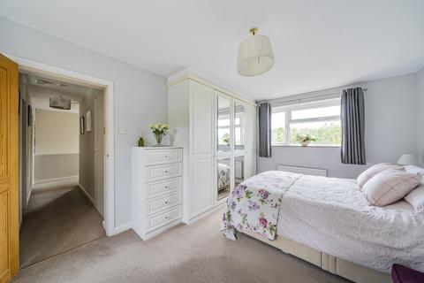 181 Saunders Lane, Woking, GU22 0NT